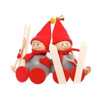 Tonttu-couple with skis