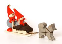 Husky-sleigh Tonttu-couple